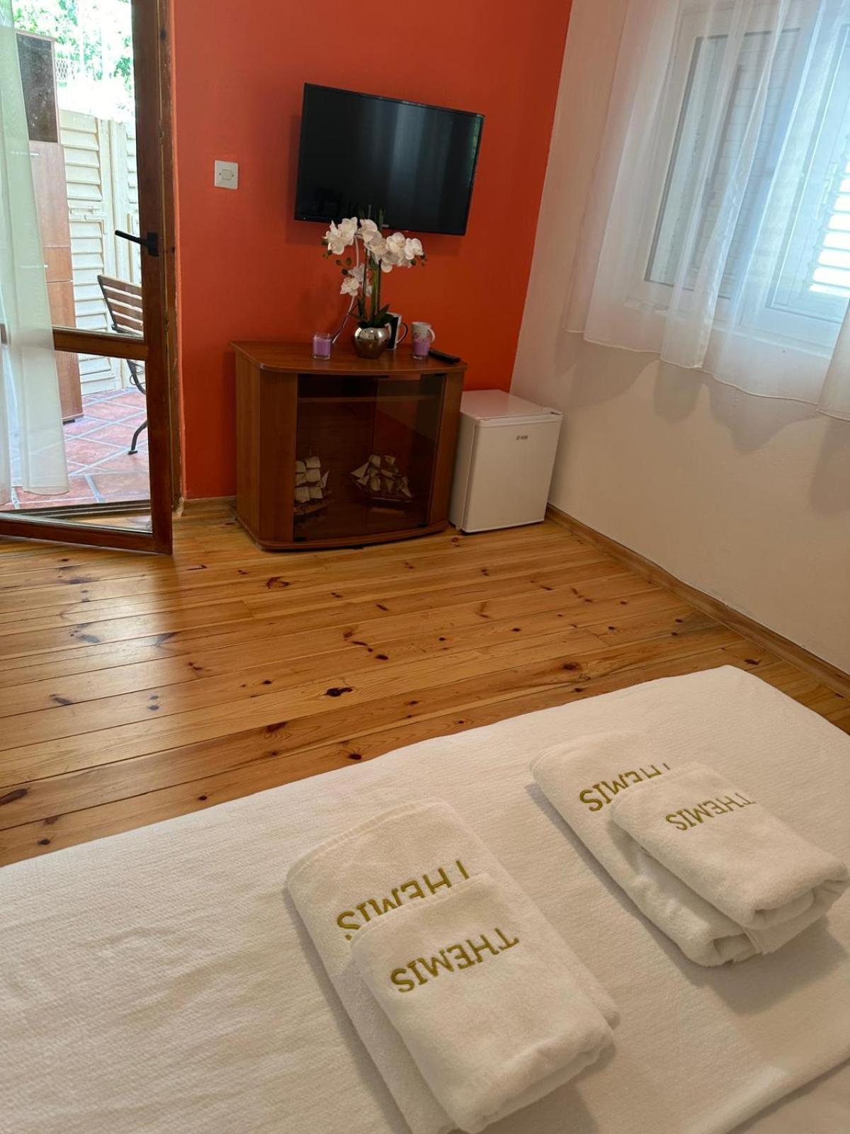 Themis Apart Hotel โกตอร์ ภายนอก รูปภาพ