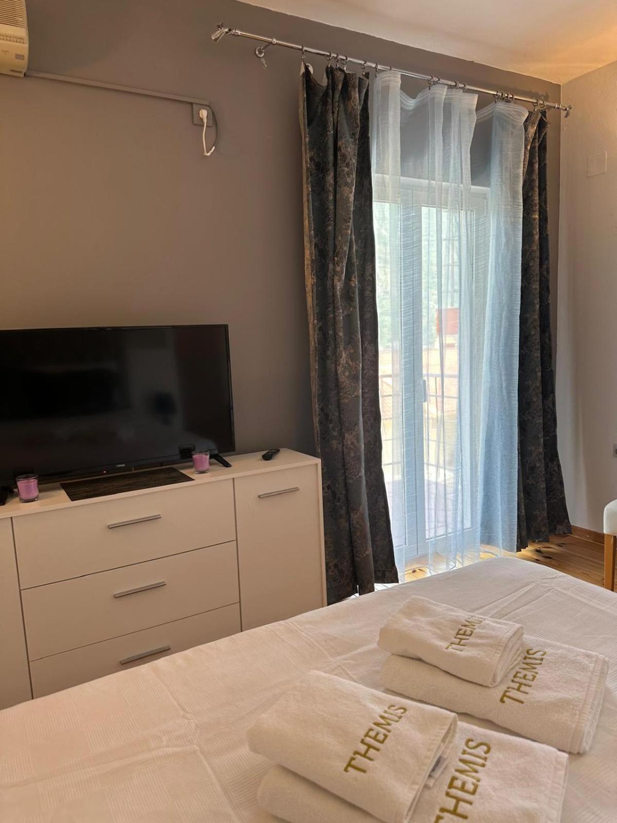 Themis Apart Hotel โกตอร์ ภายนอก รูปภาพ