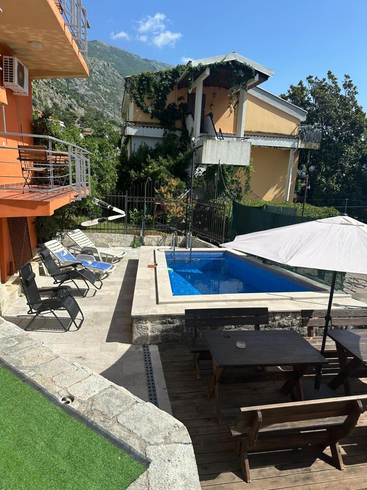 Themis Apart Hotel โกตอร์ ภายนอก รูปภาพ