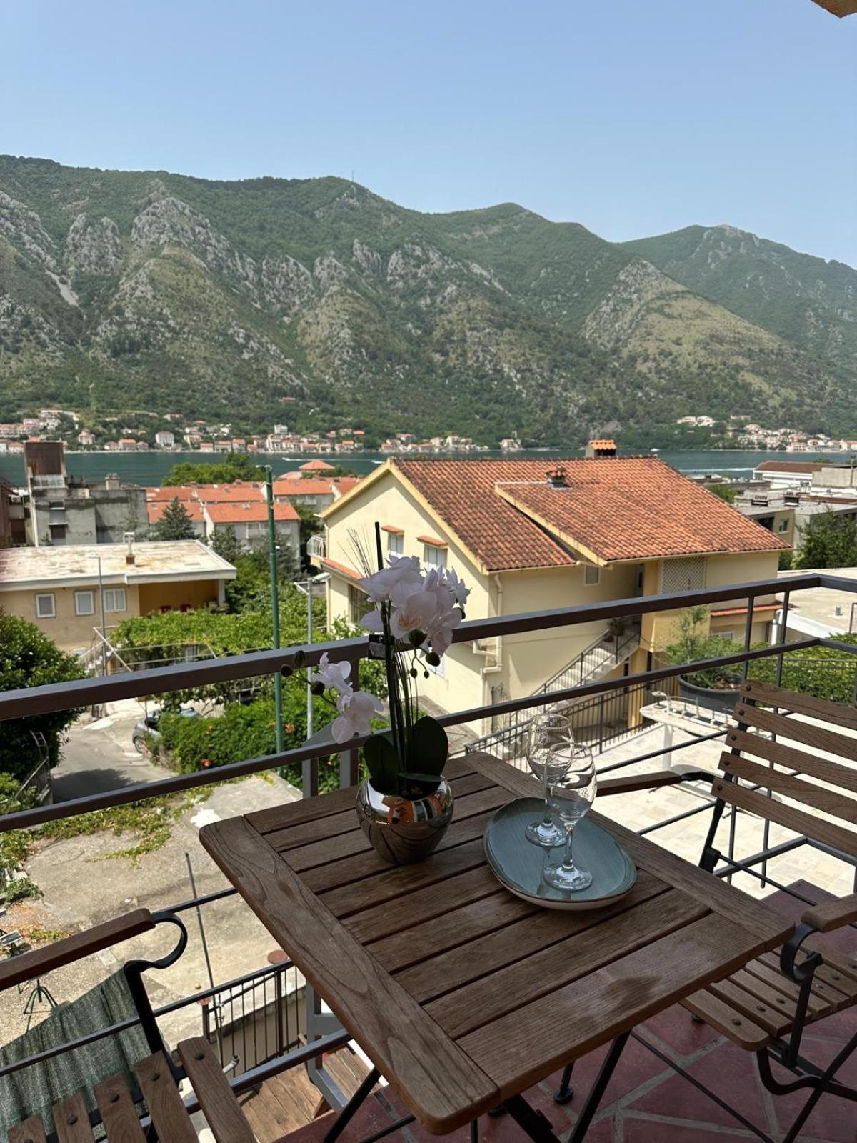 Themis Apart Hotel โกตอร์ ภายนอก รูปภาพ